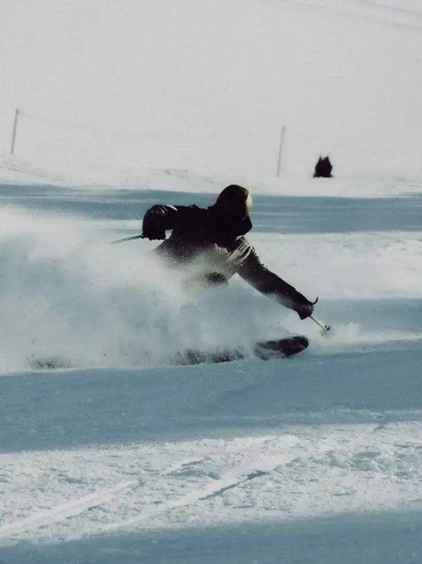 REVOLT 104 FLAT 25/26